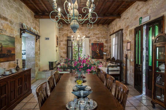 Archontaraki Villa is a comfortable family home with expansive kitchen and dining spaces