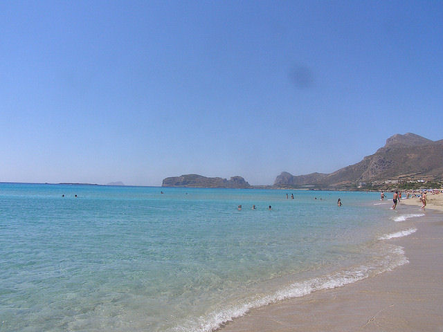 Φαλάσαρνα with clear azure waters (Image by Taver)