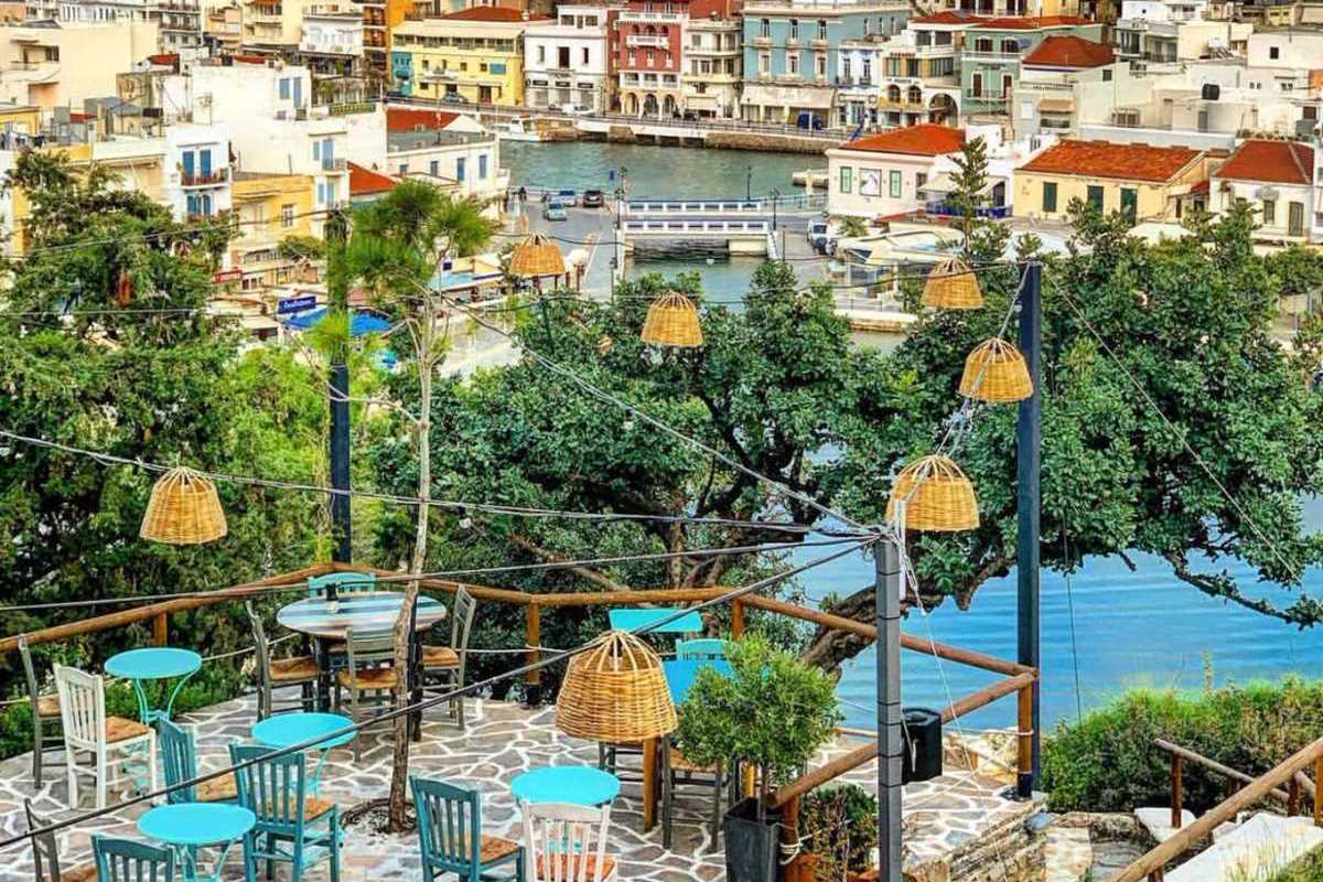 Gioma Meze Bar looking over Lake Voulismeni in Agios Nikolaos, Crete