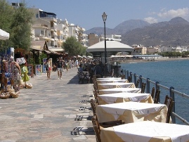 Strolling by the seaside cafes (image by Hobby Photograph)