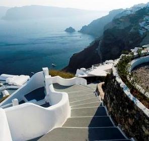 Island hopping from Crete to the Cyclades is easy - this is the bright white architecture of Santorini (image by sprungli)