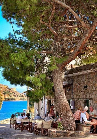 Plaka taverna in Crete