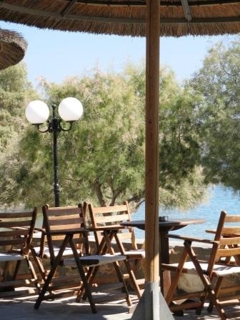Azolimnos - Senso Bar overlooking the bay
