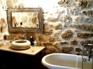 Traditional Cretan Lodge, Agios Miron, bathroom detail