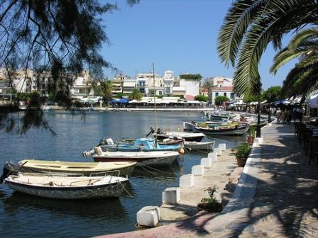 Lake Voulismeni (image by Phileole)