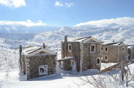 Arodamos Guesthouse - Livadi Plateau - Crete - Snow View