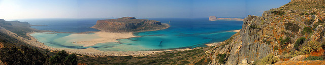 Balos Lagoon is exquisite with turquoise waters - get there from Kissamos