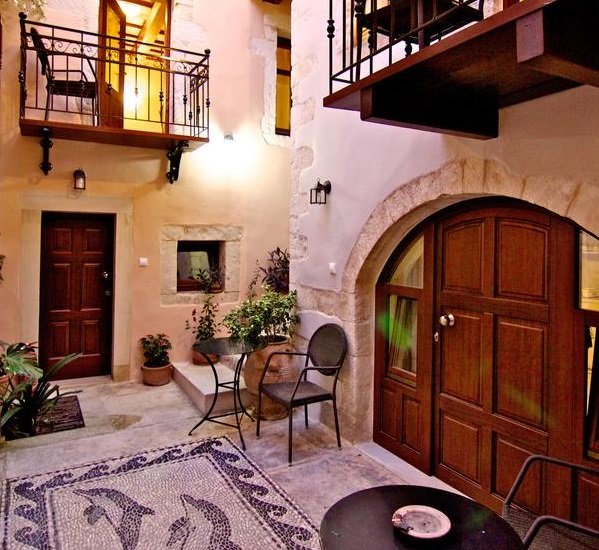 Casa dei Delfini in the old town of Rethymnon