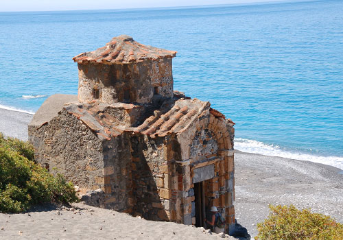 Agios Pavlos Chapel on the south coast (image by Anne Deckel of Aori Walks)