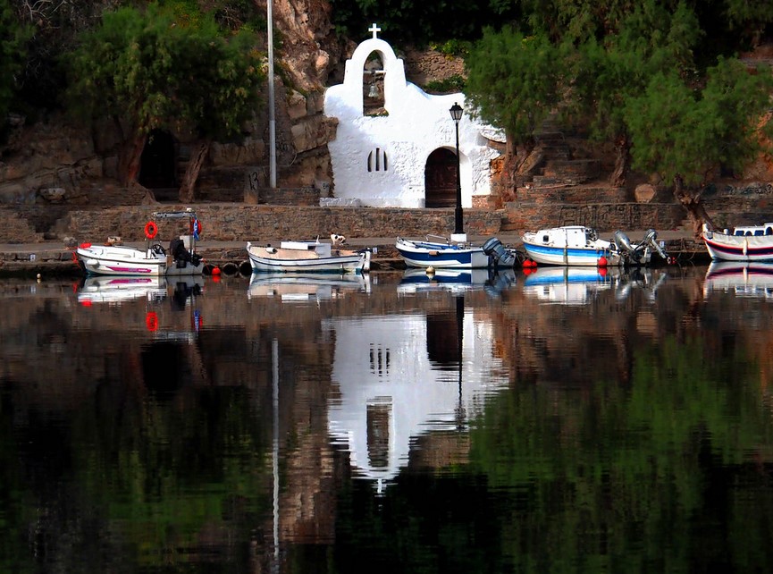 Agios Nikolaos Lake Chapel