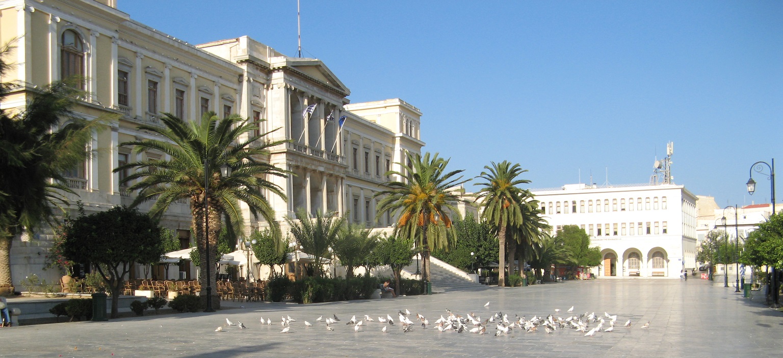 Plateia Miaouli Πλατεία Μιαούλη - Main square and town hall - Ermoupolis