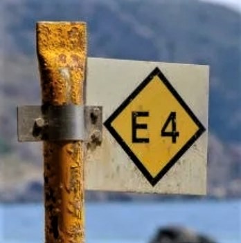 E4 path marker in Crete