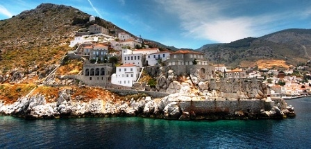 Arriving by ferry - terracotta rooftops and grey stone mansions (Image by Shane Gorski)