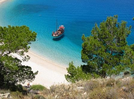 Karpathos Island Greece (image by Ufoncz)