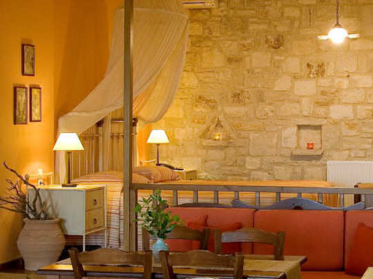 Katalagari Country Suites - a traditionally styled hotel near Archanes in Crete