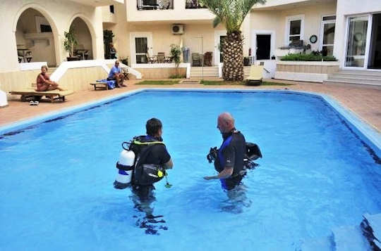 Scuba Lessons in the pool