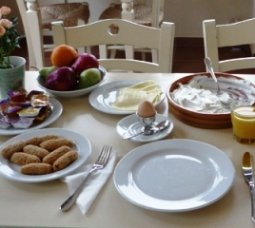 Mourtzanakis Residence - breakfast table