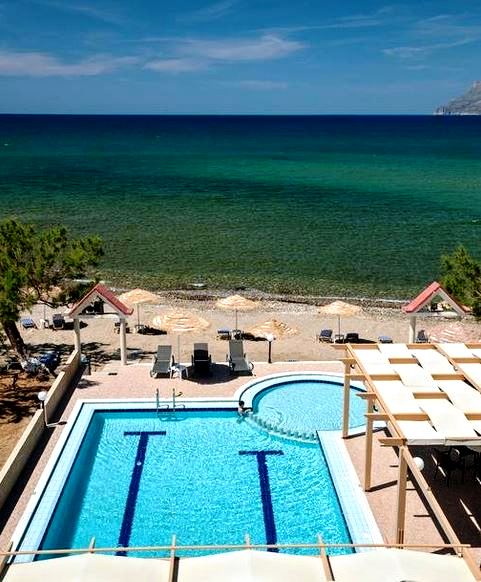 Mesogios Beach Hotel on the beach at Kissamos