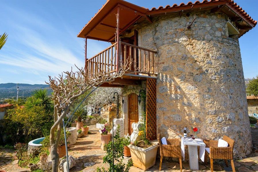 Kroustas Windmill - sitting high up in the village of Kroustas just 8 km from Agios Nikolaos