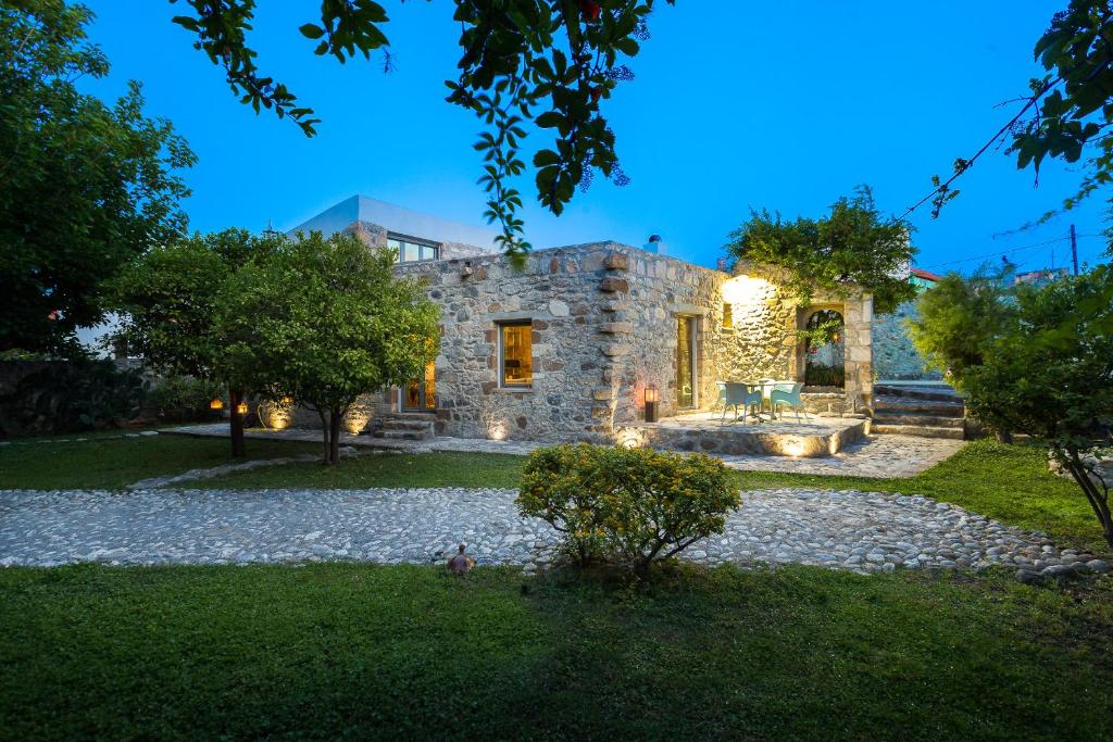 Muazzo Stone Villa Crete