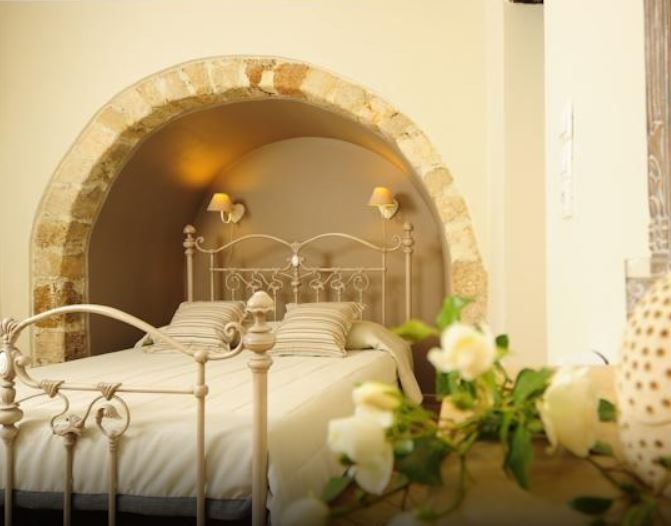 Mythos Suites are restored 16th Century Venetian homes, right in the heart of the old town of Rethymnon, Crete