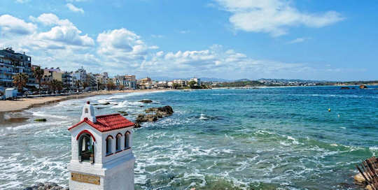 Nea Chora Beach is is the new town of Chania, just to the west of the Old Town