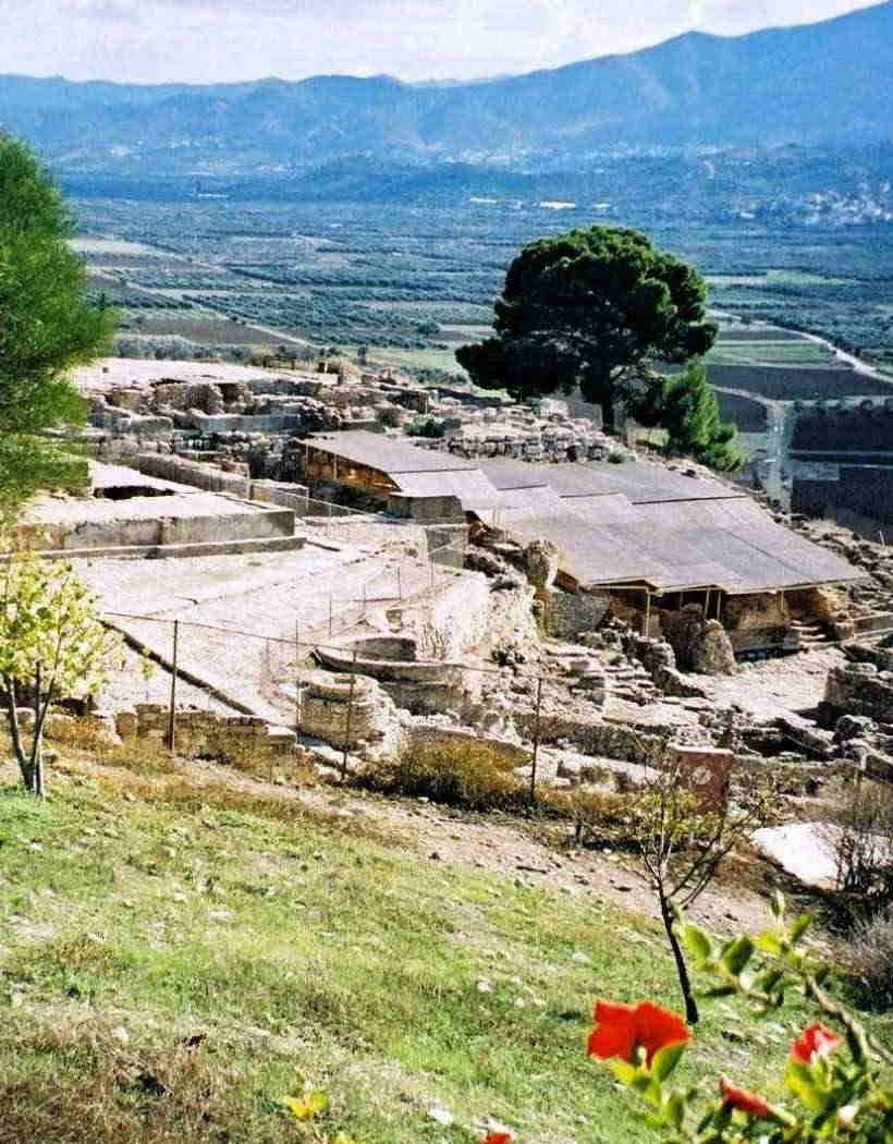 Festos site is quite large and takes some time to explore