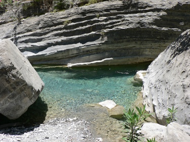 The clear waters of the stream (image by Fathzer)