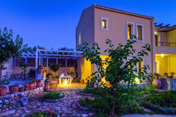 Villa Mitos is located in western Crete, 65 km from Chania International Airport CHQ.
