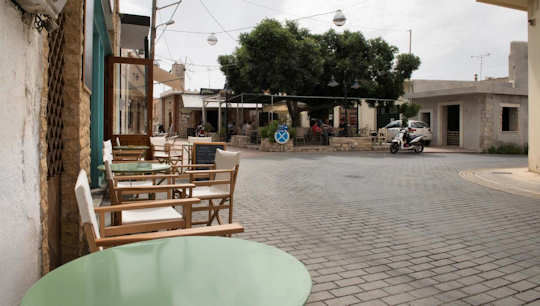 Quiet plateia in Vori, Crete