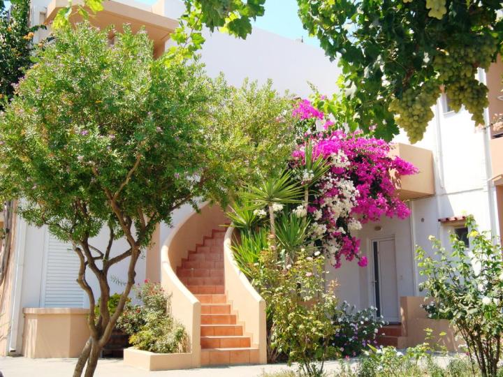 Yannis Apartments, Ammoudara Beach, Crete